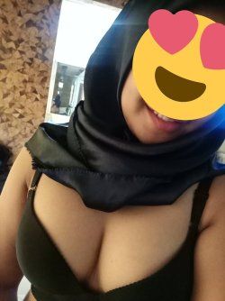 tumblr_pdj9qc2WrV1wet3axo1_250.jpg