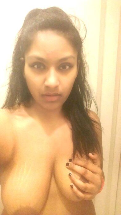 Desi-Girl-Nude-Selfies-With-Humongous-Size-Boobs-_001.jpg