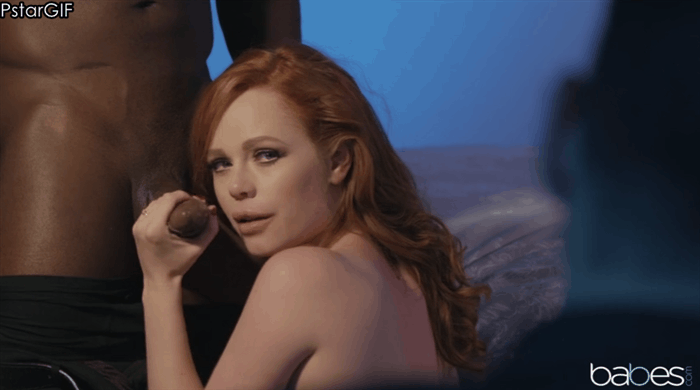 تمص-الزب-و-تنظر-لزوجها.gif