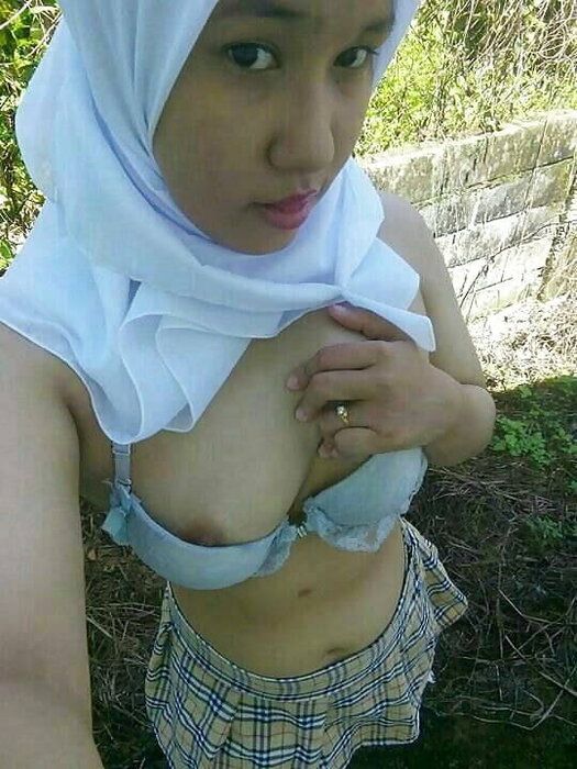 Tumblr_l_9526874123336.jpg