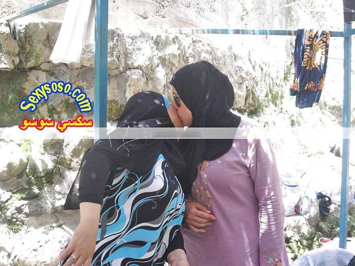 صور-ليز-محجبات-قبلات-رومانسية-9.jpg