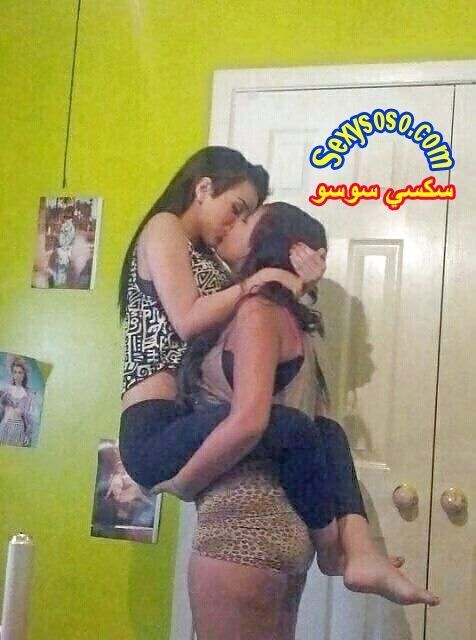 قبلات-مثليات-عربيات-7.jpg