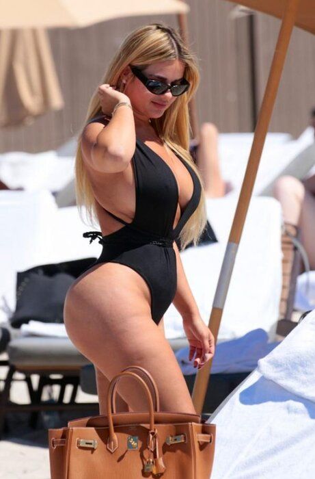 Anastasia-Kvitko-Sexy-Body-6.jpg