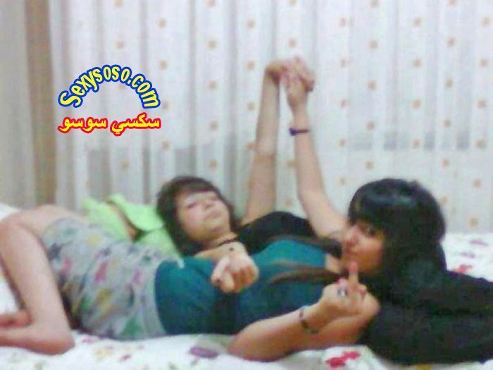 دلع-البنات-المثليات-على-بعضها-8.jpg