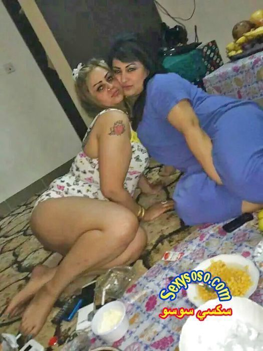 دلع-البنات-المثليات-على-بعضها-18.jpg