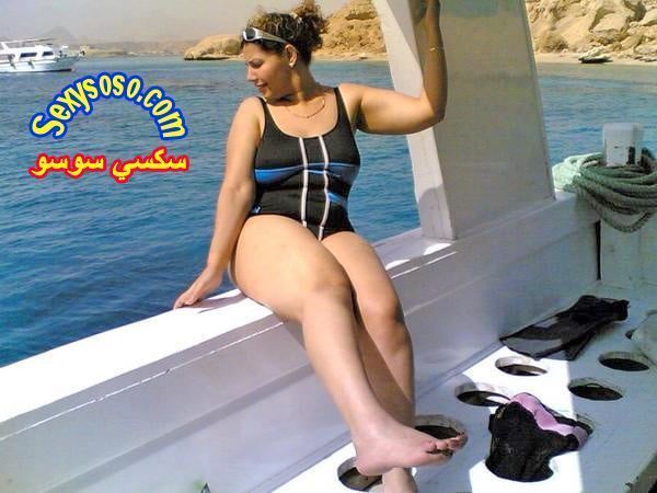 جلسة-تصوير-عارية-لشرموطة-مصرية-6.jpg