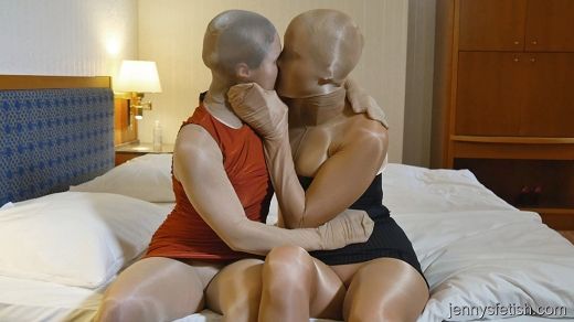 two_pantyhose_encased_lesbians_with_nylon_cunt_pic_m_2.jpg
