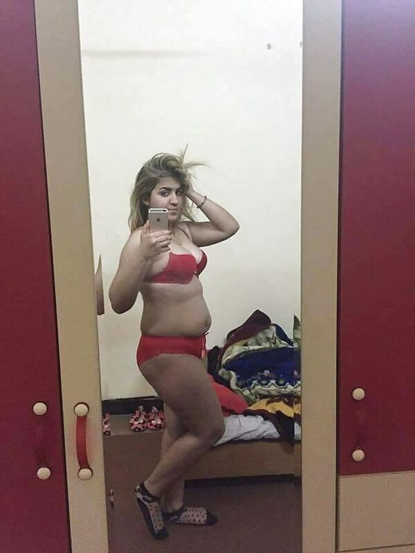 https __ep5.xhcdn.com_000_152_025_840_1000.jpg
