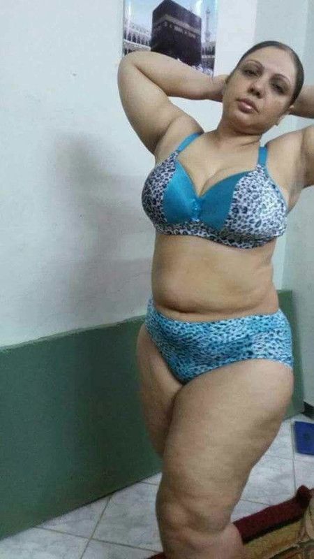 الفلاحين وجمالهم تشوفها تعوز تفضل تنيك فيها لحد ما صوت صويتها يجيب اخر الدنيا3.jpg