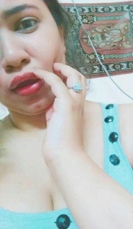 البوم كامل لموزة مصريه صاروخ تتصور بكل الاوضاع.jpg