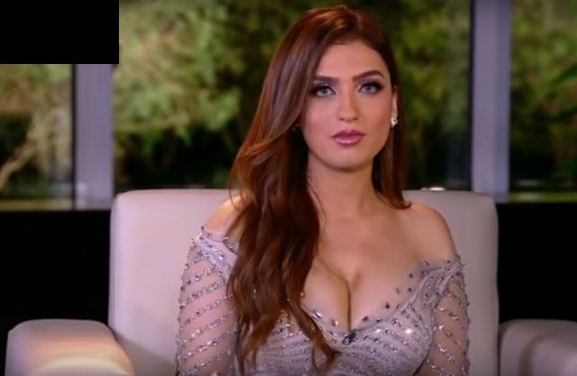 المذيعة ياسمين عز.jpg
