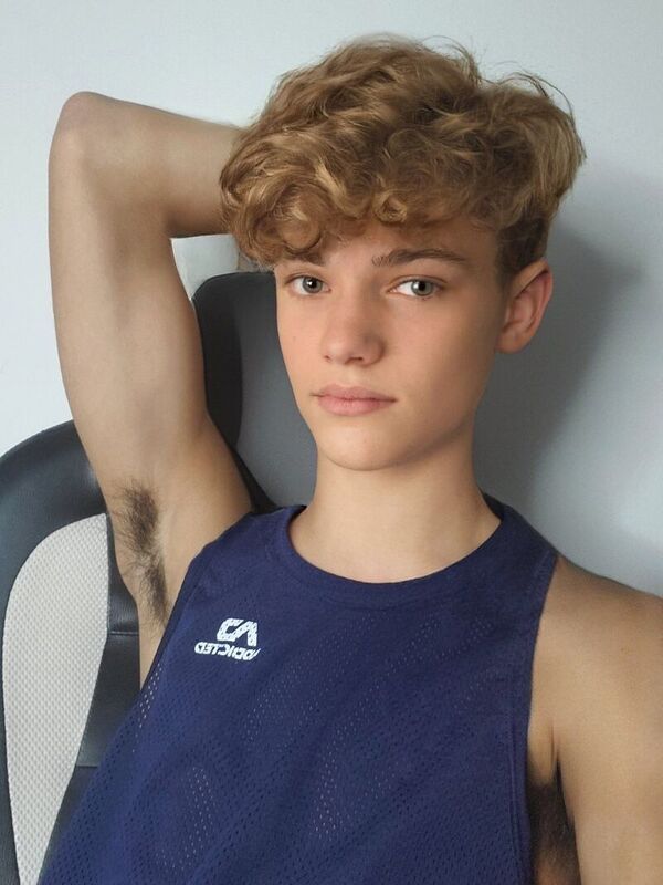 Tumblr_l_1152412450987392.jpg