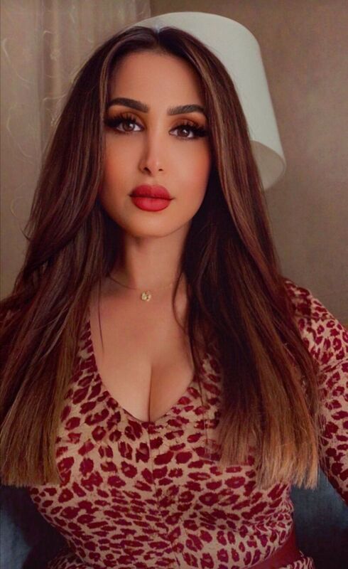هند القحطاني 76.jpg