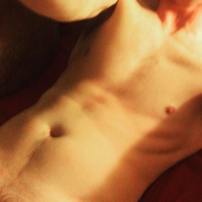 Tumblr_l_1211661923147607.jpg
