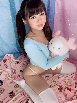 7302