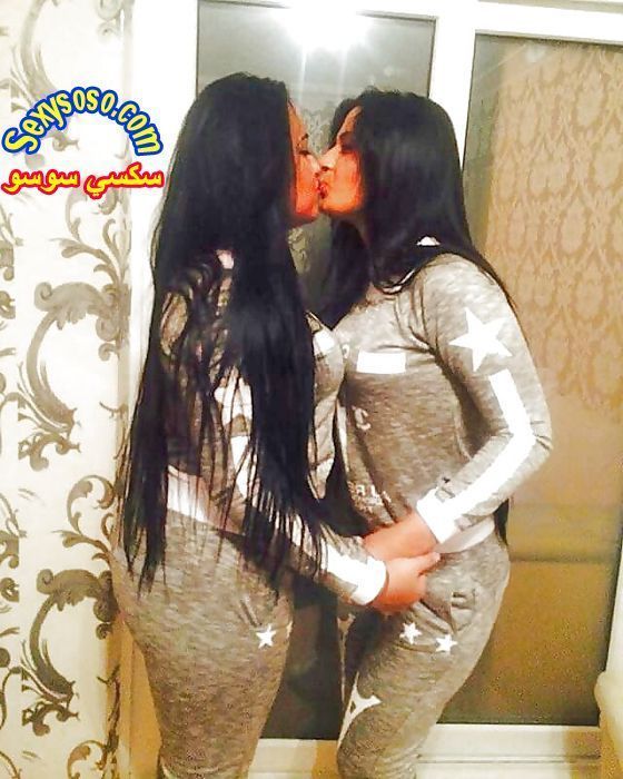 رومانسية-المثليات-أحلى-قبلات-3.jpg