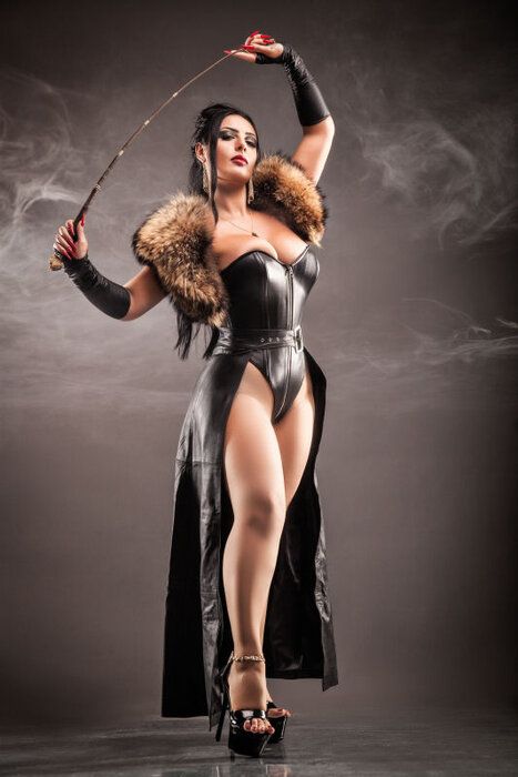mistress_ezada_9.jpg