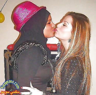 سحاق-بنات-محجبات-2.jpg